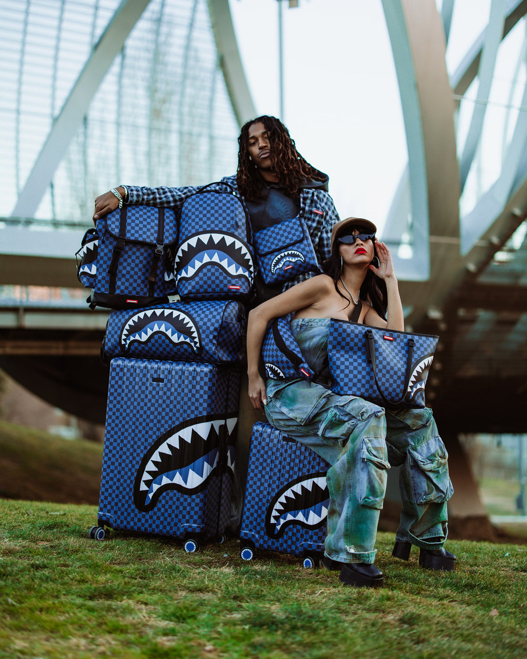 MIDNIGHT MAGIC SHARKS IN PARIS SAVVY CROSSBODY
